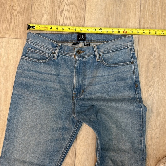 Urban Outfitters BDG Men’s Light-wash 100% Cotton Denim Jeans 33x32 Slim EUC - Picture 10 of 13